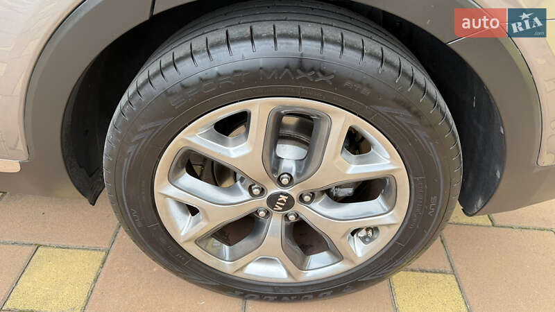 Внедорожник / Кроссовер Kia Sorento 2015 в Черновцах