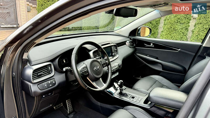 Внедорожник / Кроссовер Kia Sorento 2015 в Черновцах