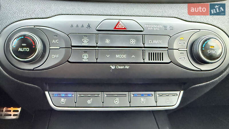 Внедорожник / Кроссовер Kia Sorento 2015 в Черновцах