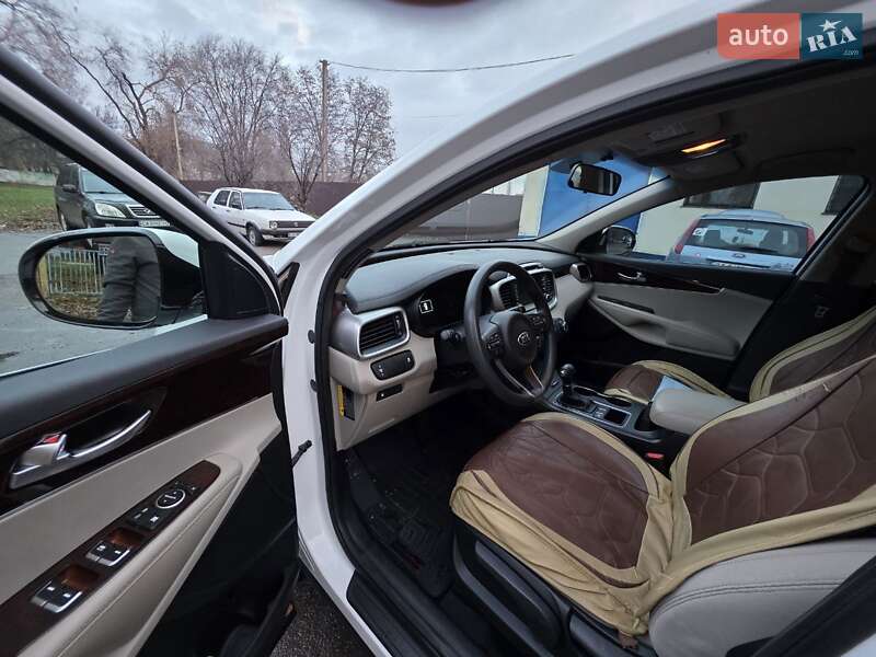 Внедорожник / Кроссовер Kia Sorento 2017 в Черкассах