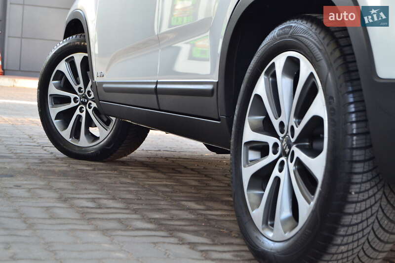 Внедорожник / Кроссовер Kia Sorento 2013 в Дрогобыче