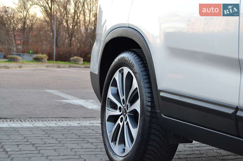 Внедорожник / Кроссовер Kia Sorento 2013 в Дрогобыче