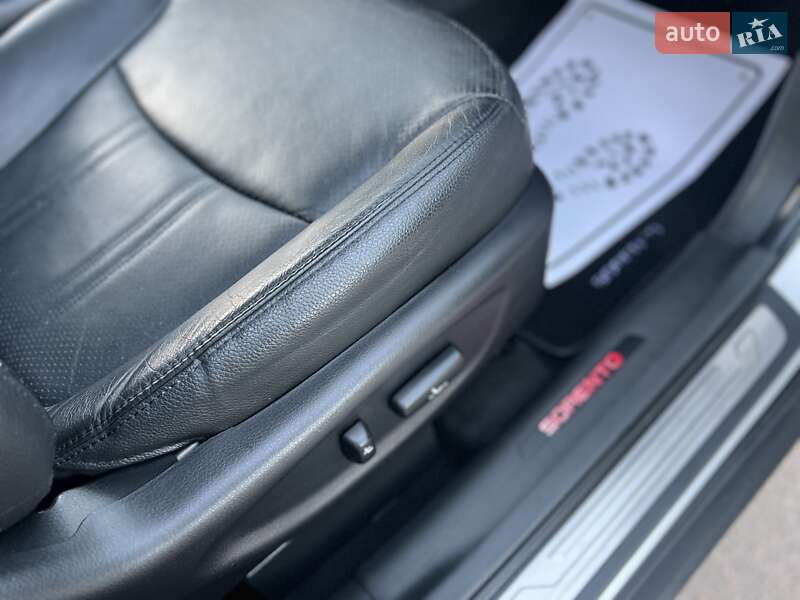 Внедорожник / Кроссовер Kia Sorento 2013 в Дрогобыче