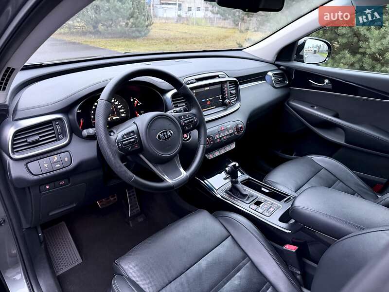 Внедорожник / Кроссовер Kia Sorento 2016 в Ковеле