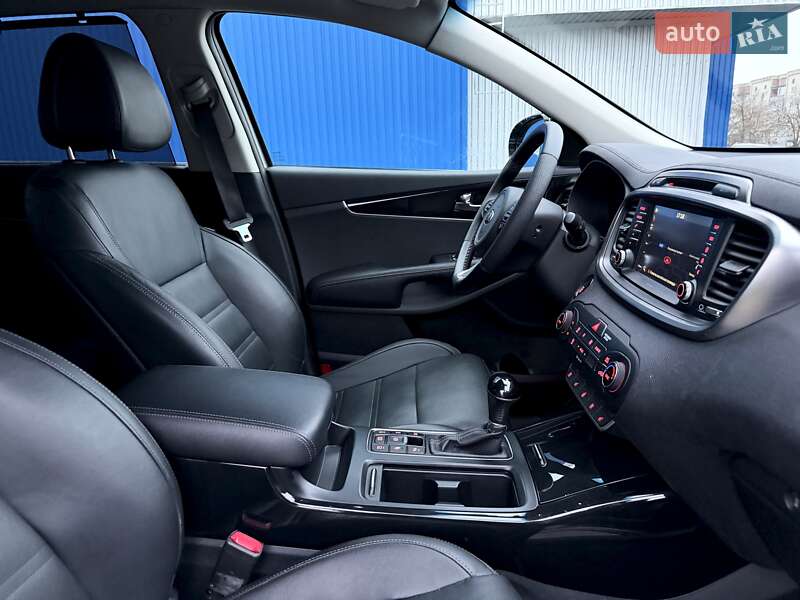 Внедорожник / Кроссовер Kia Sorento 2016 в Ковеле