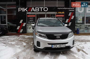 Позашляховик / Кросовер Kia Sorento 2015 в Львові
