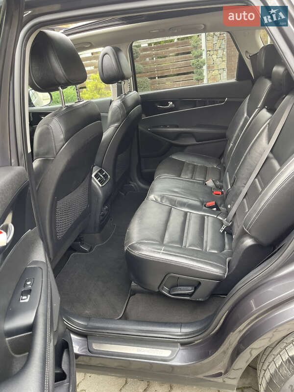 Внедорожник / Кроссовер Kia Sorento 2017 в Стрые