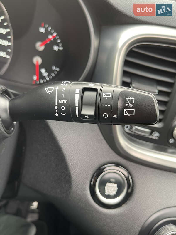 Внедорожник / Кроссовер Kia Sorento 2017 в Стрые