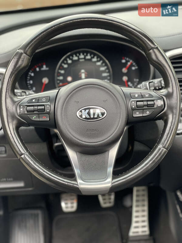 Внедорожник / Кроссовер Kia Sorento 2017 в Стрые