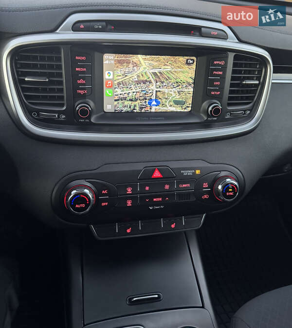 Позашляховик / Кросовер Kia Sorento 2016 в Львові