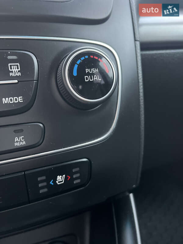 Внедорожник / Кроссовер Kia Sorento 2013 в Ахтырке