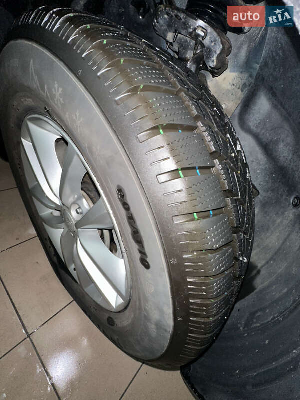 Внедорожник / Кроссовер Kia Sorento 2016 в Львове