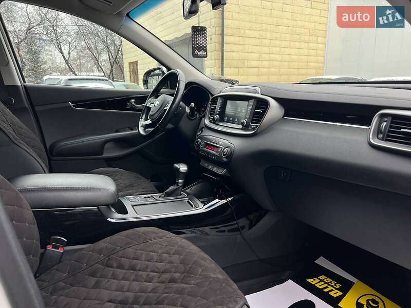 Позашляховик / Кросовер Kia Sorento 2018 в Івано-Франківську фото 25 Позашляховик / Кросовер Kia Sorento 2018 в Івано-Франківську