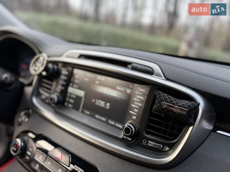 Внедорожник / Кроссовер Kia Sorento 2017 в Киеве