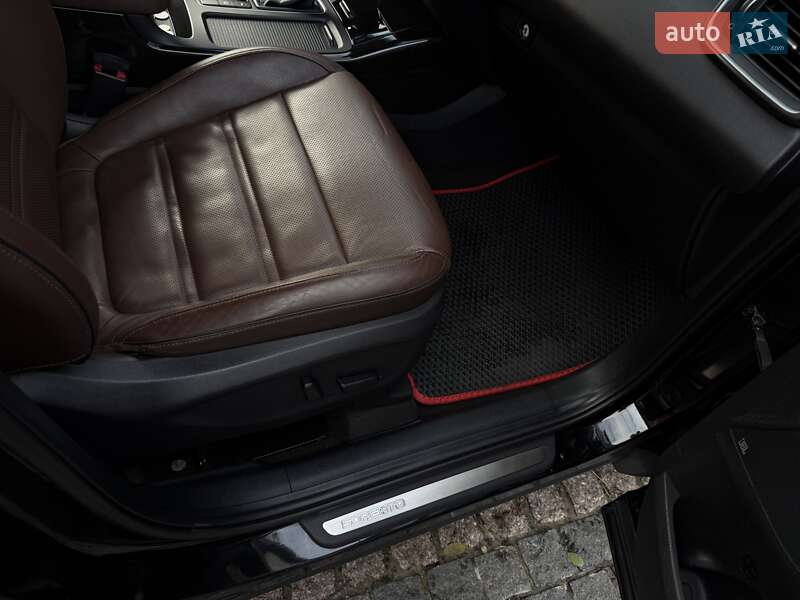 Внедорожник / Кроссовер Kia Sorento 2017 в Киеве