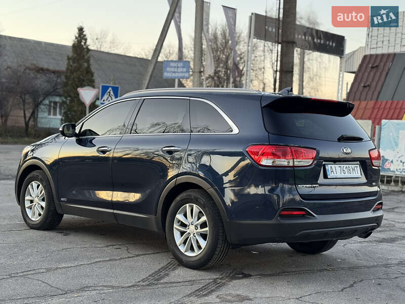 Внедорожник / Кроссовер Kia Sorento 2016 в Лубнах