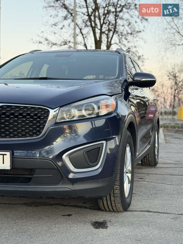 Внедорожник / Кроссовер Kia Sorento 2016 в Лубнах