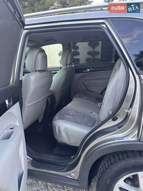 Внедорожник / Кроссовер Kia Sorento 2014 в Львове фото 19 Внедорожник / Кроссовер Kia Sorento 2014 в Львове