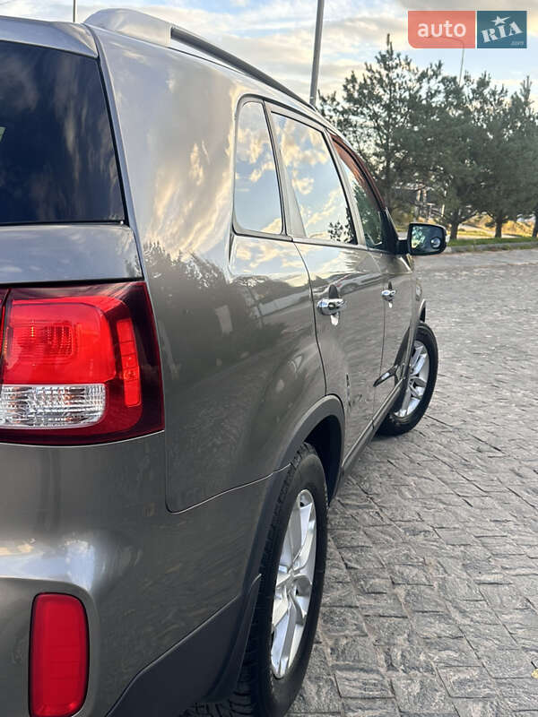 Внедорожник / Кроссовер Kia Sorento 2014 в Львове фото 27 Внедорожник / Кроссовер Kia Sorento 2014 в Львове