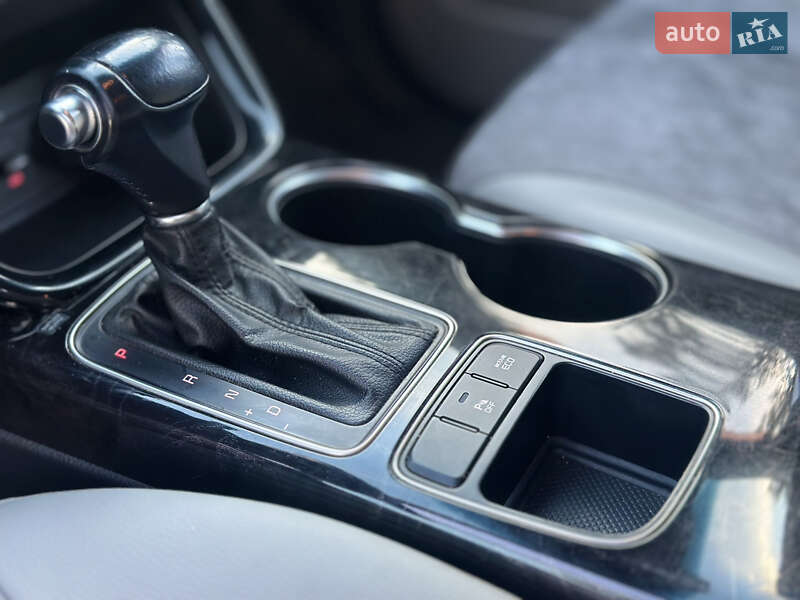 Внедорожник / Кроссовер Kia Sorento 2014 в Львове фото 36 Внедорожник / Кроссовер Kia Sorento 2014 в Львове