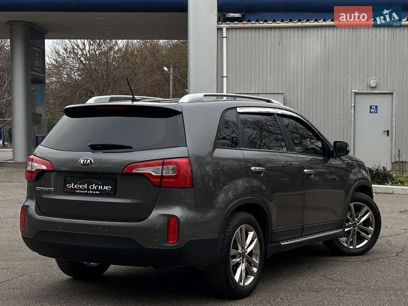 Позашляховик / Кросовер Kia Sorento 2014 в Миколаєві