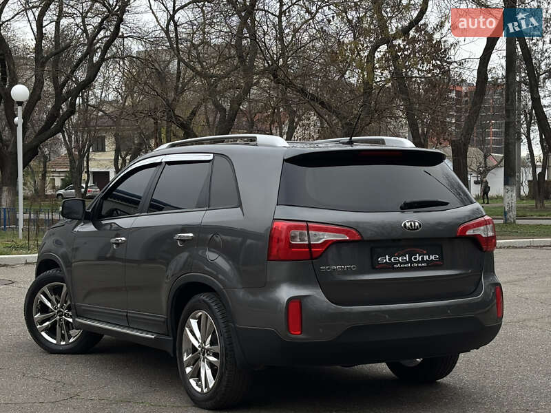 Позашляховик / Кросовер Kia Sorento 2014 в Миколаєві