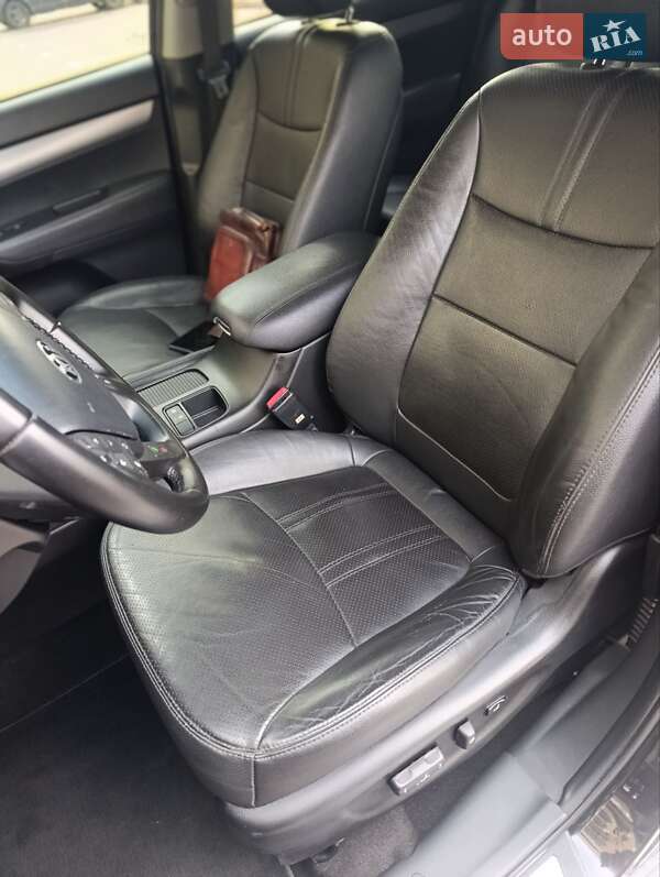 Позашляховик / Кросовер Kia Sorento 2014 в Києві