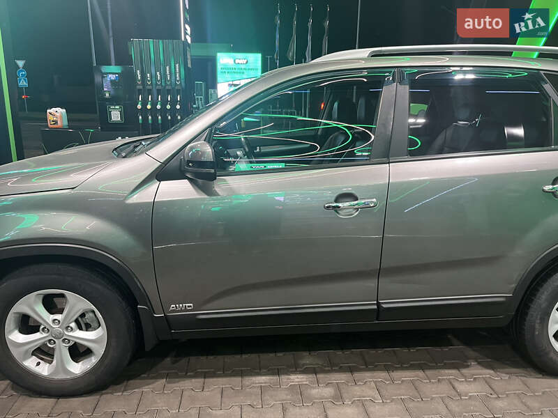 Позашляховик / Кросовер Kia Sorento 2012 в Одесі
