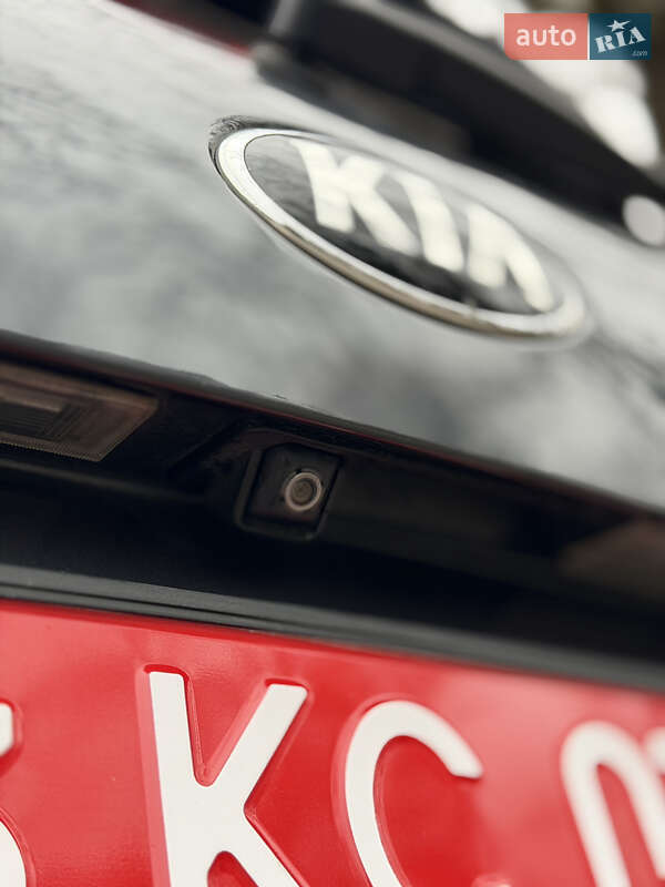 Позашляховик / Кросовер Kia Sorento 2015 в Луцьку