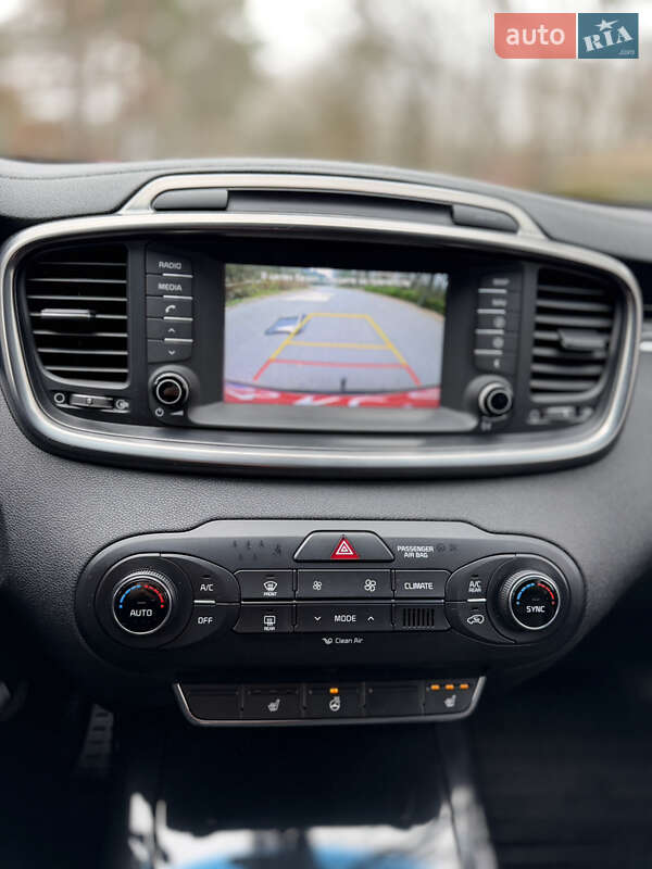 Позашляховик / Кросовер Kia Sorento 2015 в Луцьку