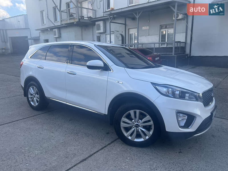 Позашляховик / Кросовер Kia Sorento 2016 в Миколаєві