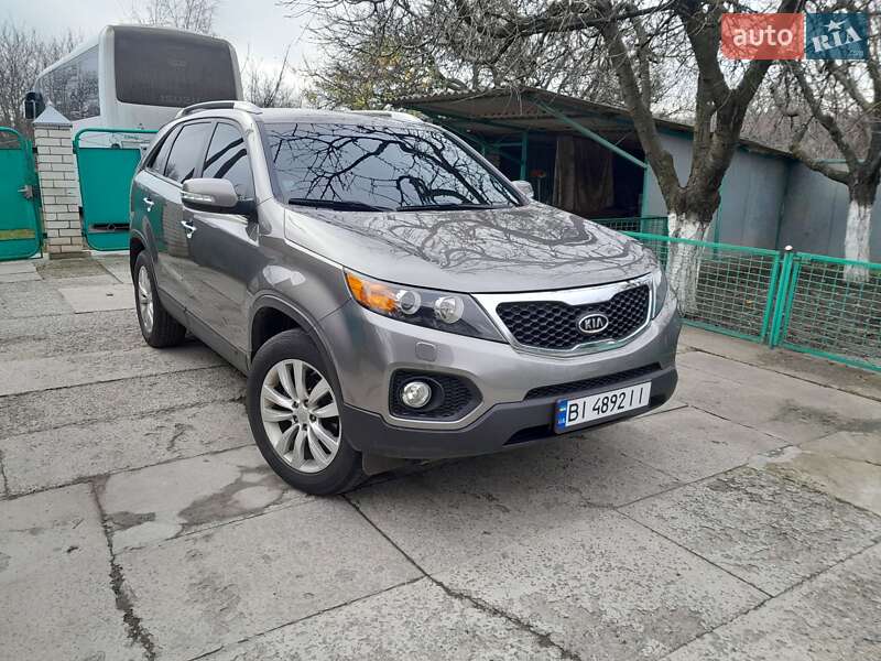 Позашляховик / Кросовер Kia Sorento 2012 в Полтаві