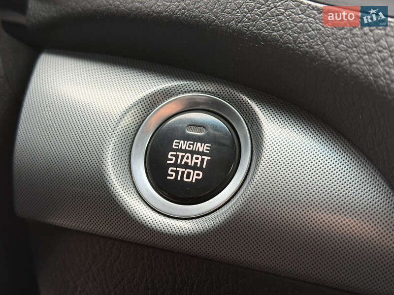 Внедорожник / Кроссовер Kia Sorento 2015 в Ровно