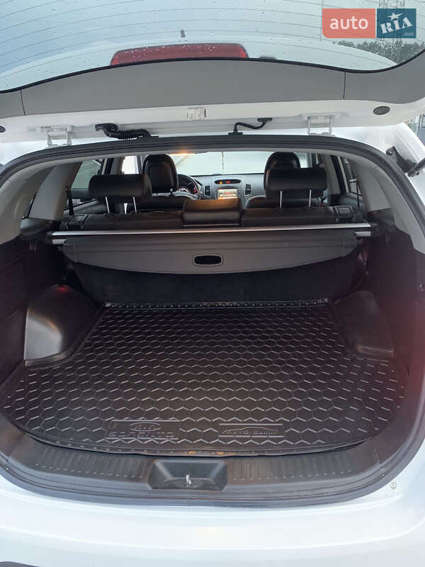 Позашляховик / Кросовер Kia Sorento 2014 в Миколаєві