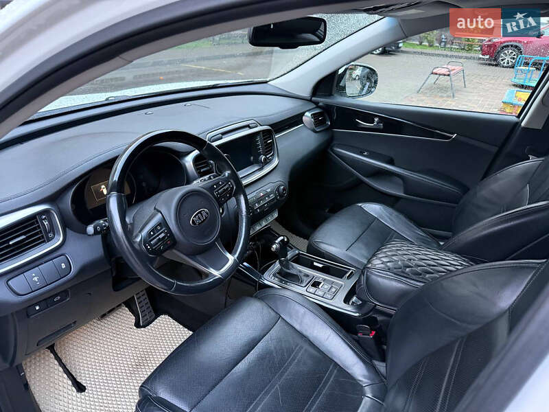 Внедорожник / Кроссовер Kia Sorento 2016 в Ужгороде