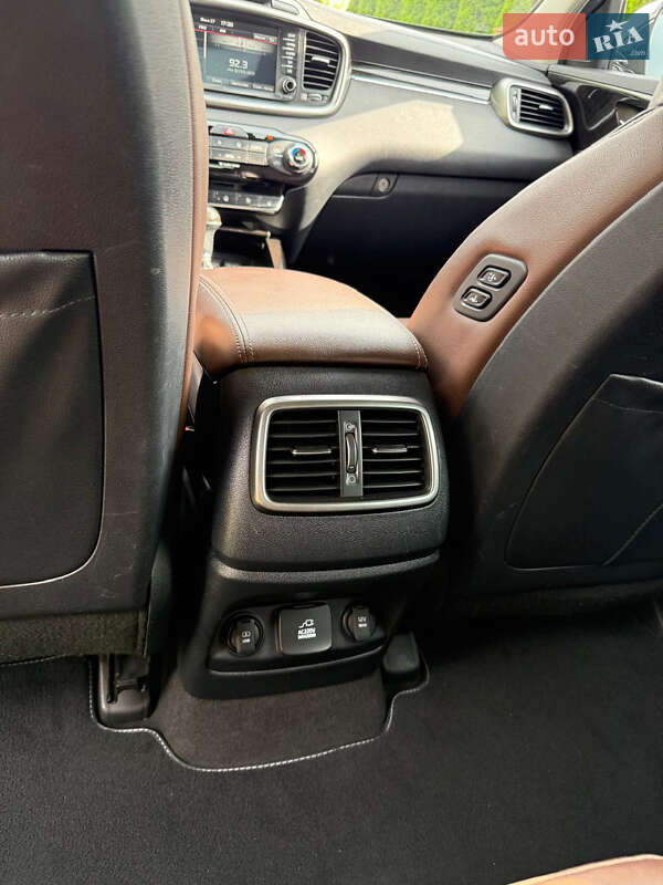 Внедорожник / Кроссовер Kia Sorento 2015 в Львове