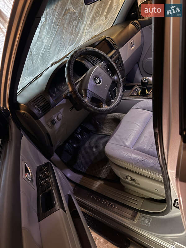 Позашляховик / Кросовер Kia Sorento 2006 в Києві