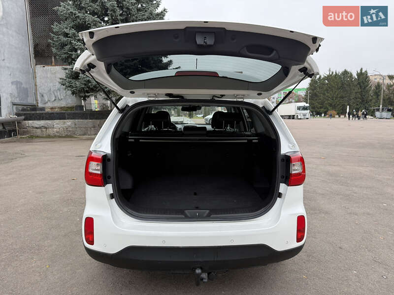 Внедорожник / Кроссовер Kia Sorento 2015 в Ровно фото 46 Внедорожник / Кроссовер Kia Sorento 2015 в Ровно