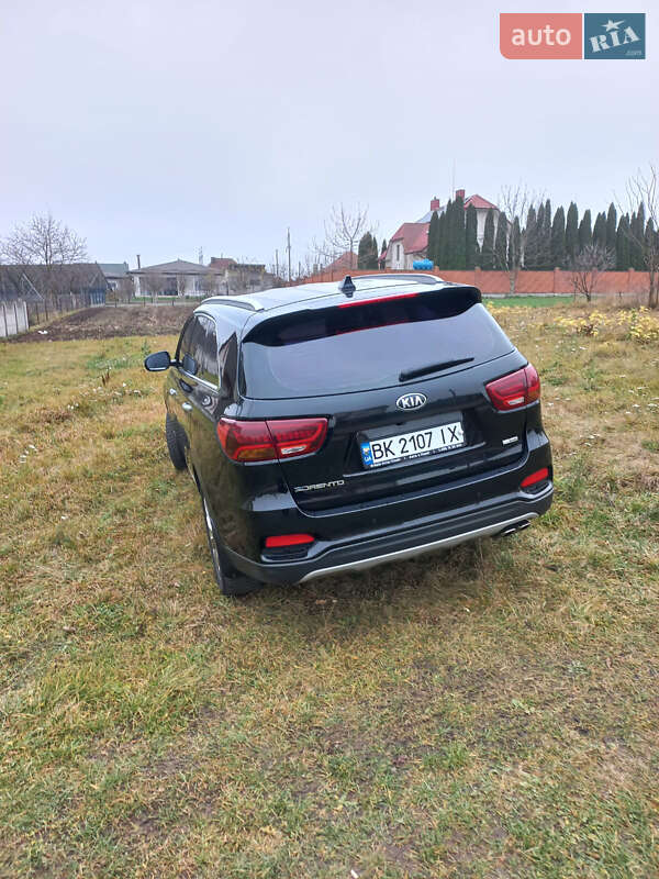 Внедорожник / Кроссовер Kia Sorento 2017 в Ровно фото 3 Внедорожник / Кроссовер Kia Sorento 2017 в Ровно