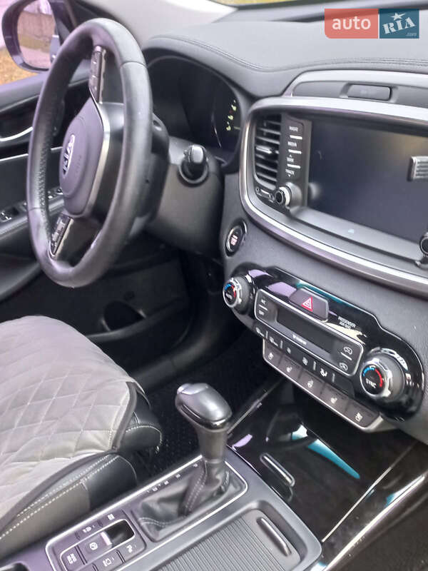 Внедорожник / Кроссовер Kia Sorento 2017 в Ровно фото 10 Внедорожник / Кроссовер Kia Sorento 2017 в Ровно