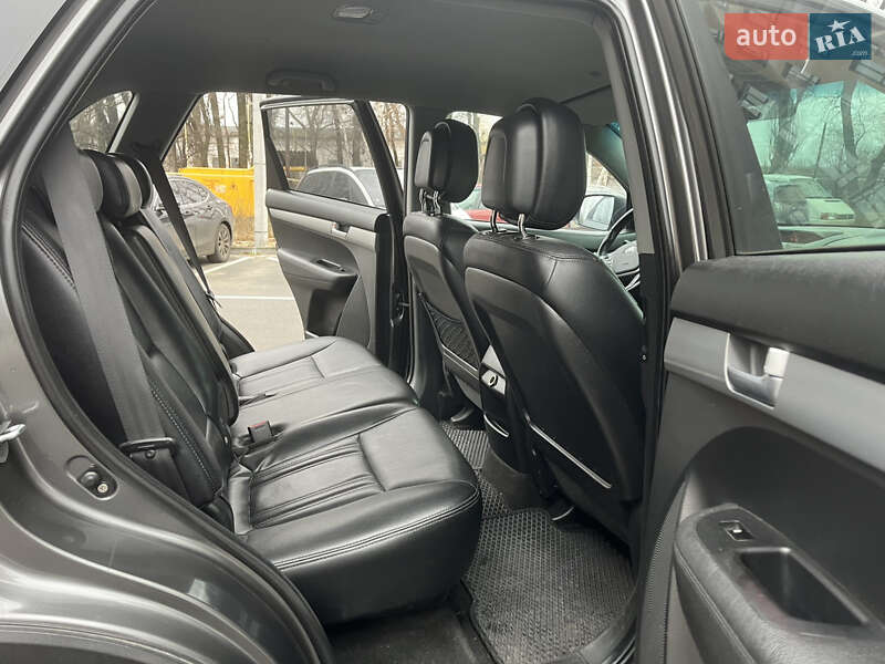 Позашляховик / Кросовер Kia Sorento 2013 в Чернігові