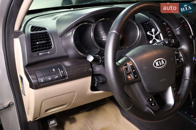 Позашляховик / Кросовер Kia Sorento 2012 в Луцьку