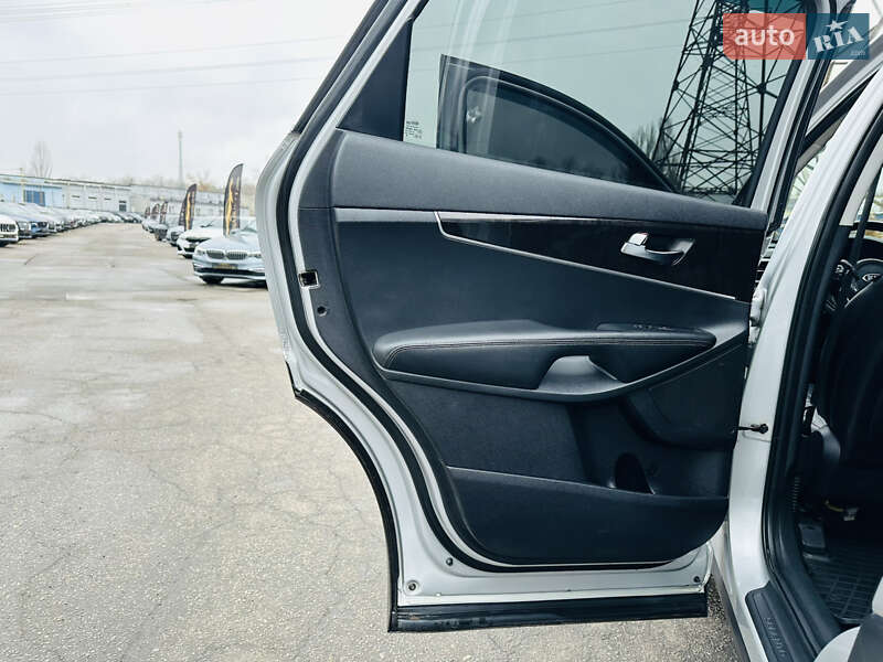 Позашляховик / Кросовер Kia Sorento 2015 в Харкові фото 17 Позашляховик / Кросовер Kia Sorento 2015 в Харкові