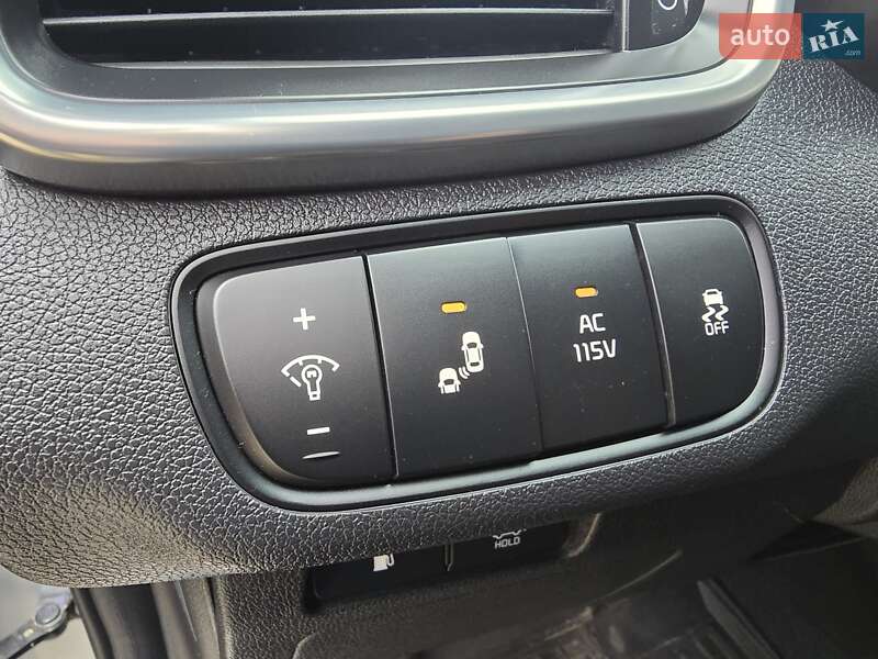 Внедорожник / Кроссовер Kia Sorento 2015 в Запорожье