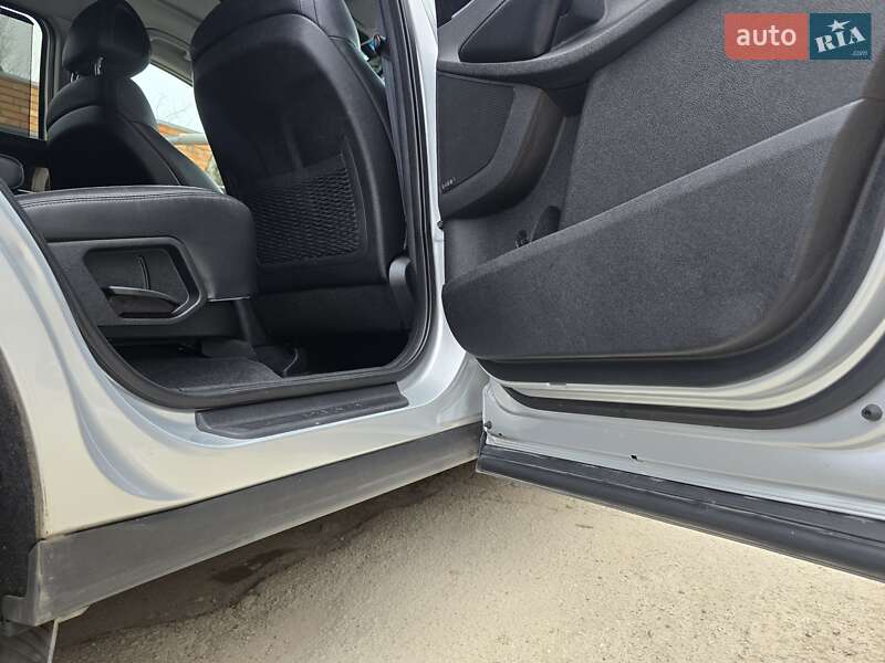 Внедорожник / Кроссовер Kia Sorento 2015 в Запорожье