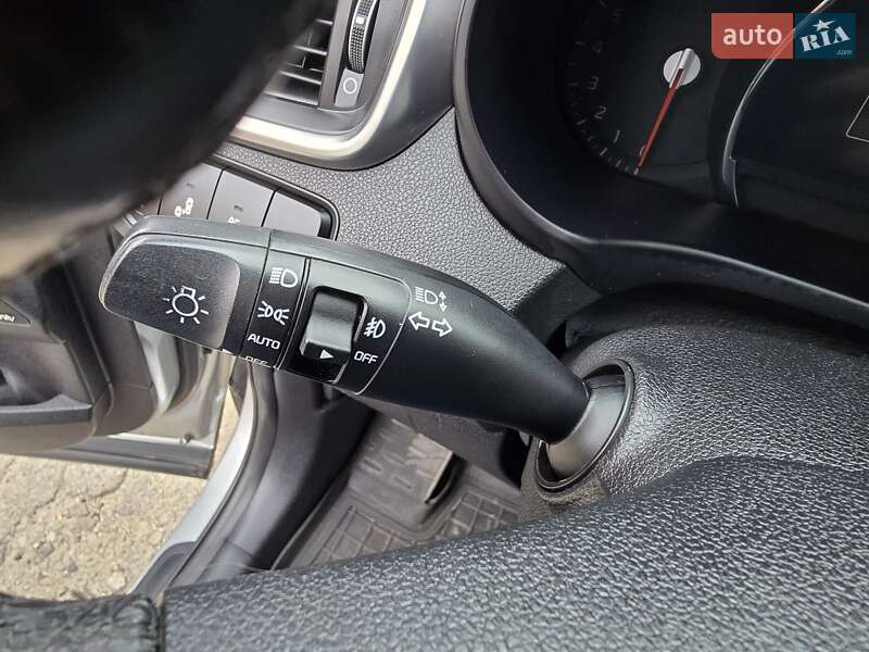 Внедорожник / Кроссовер Kia Sorento 2015 в Запорожье