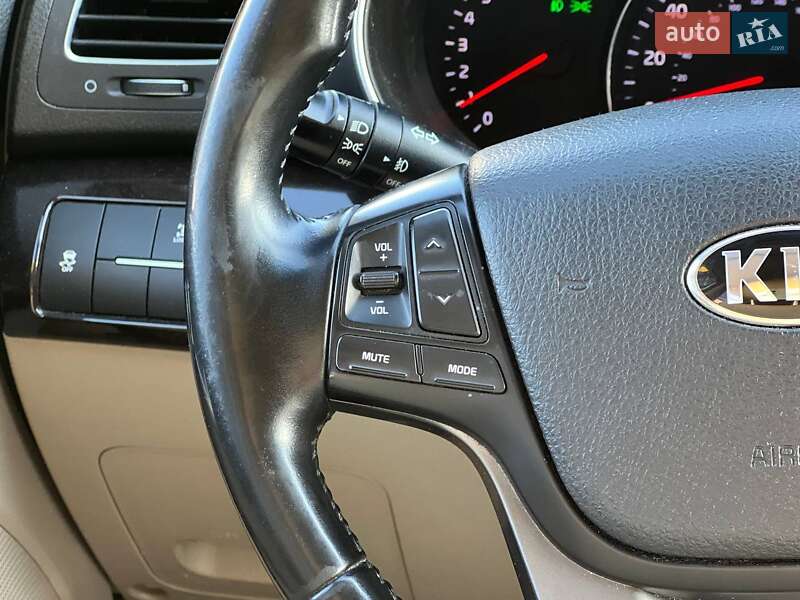 Позашляховик / Кросовер Kia Sorento 2014 в Івано-Франківську