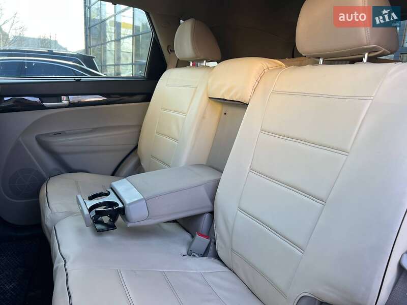 Позашляховик / Кросовер Kia Sorento 2014 в Івано-Франківську