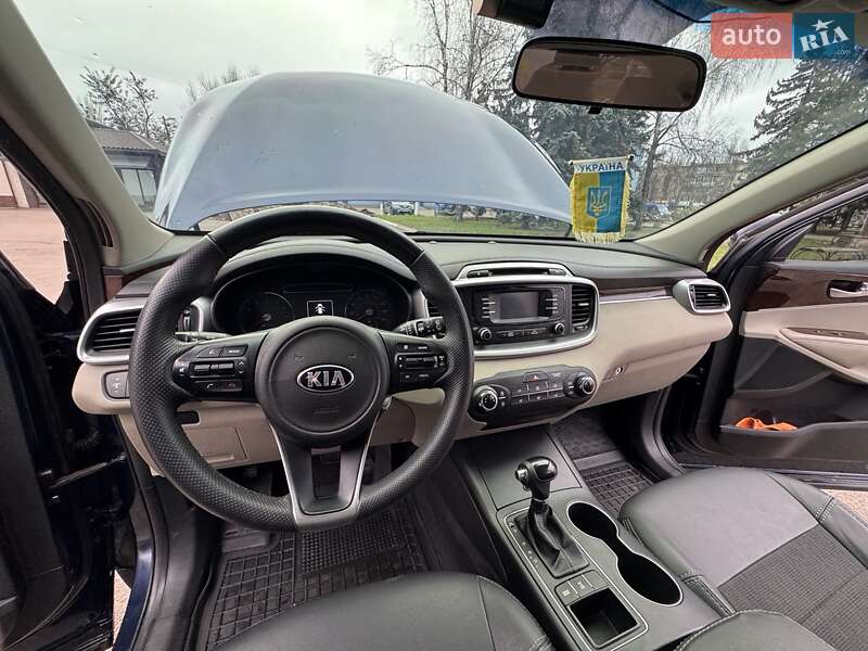 Внедорожник / Кроссовер Kia Sorento 2017 в Кривом Роге