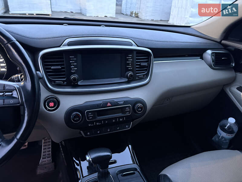 Внедорожник / Кроссовер Kia Sorento 2018 в Киеве фото 13 Внедорожник / Кроссовер Kia Sorento 2018 в Киеве